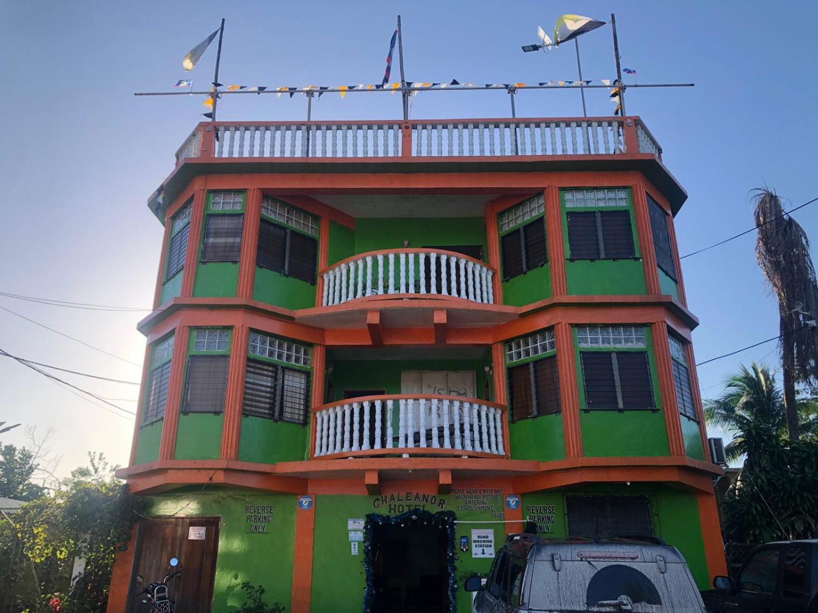 Chaleanor Hotel Dangriga Exterior foto