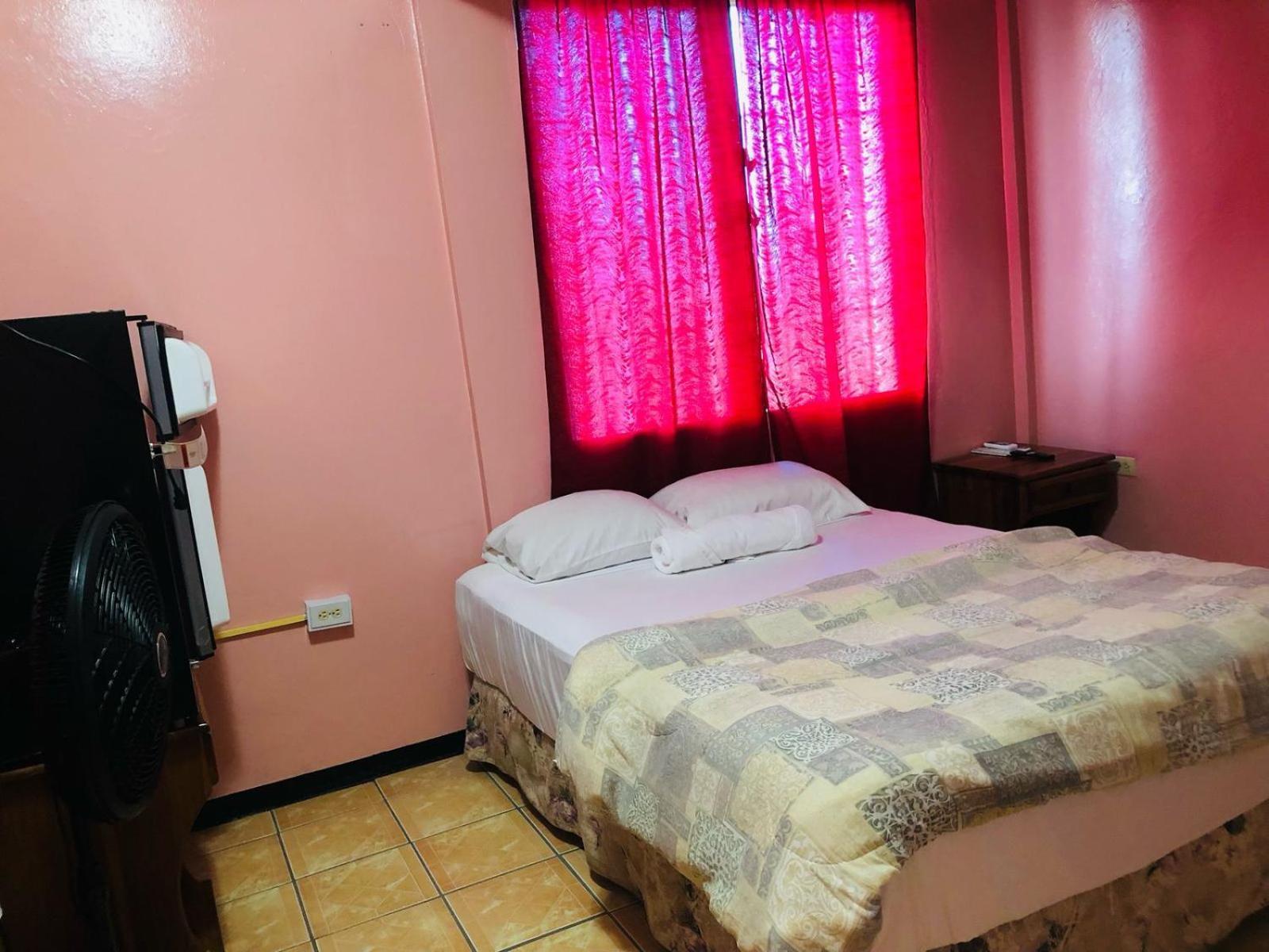 Chaleanor Hotel Dangriga Exterior foto