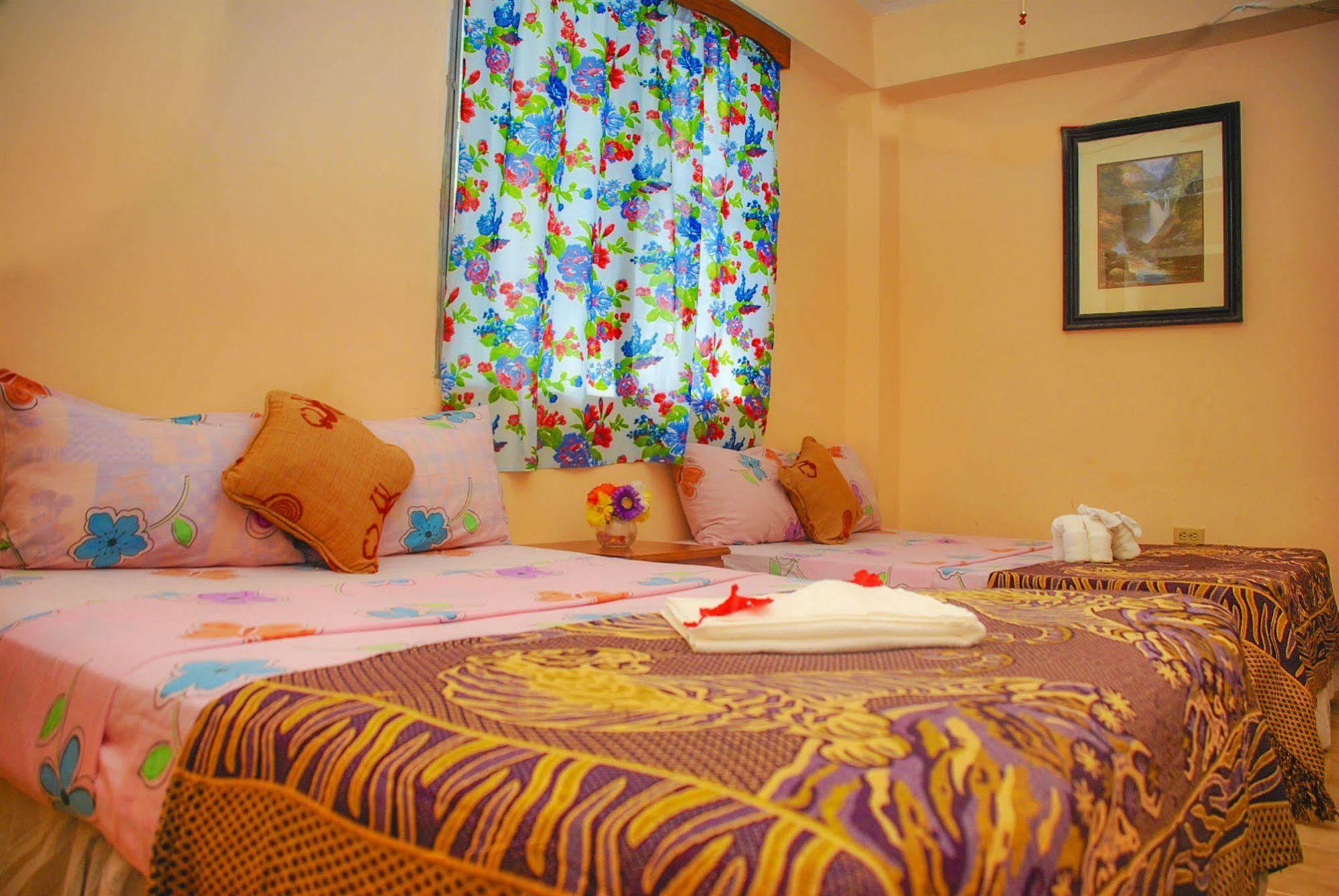 Chaleanor Hotel Dangriga Exterior foto